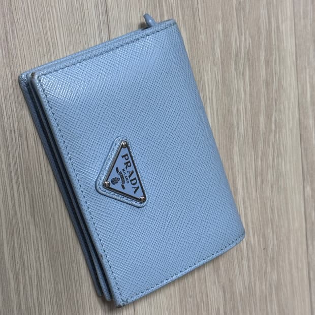 프라다 사피아노 반지갑