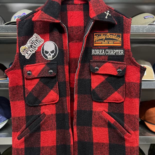 할뤼 레드체크 울 조끼 