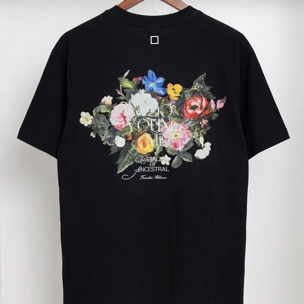 [새상품] 우영미 백로고 플라워 반팔