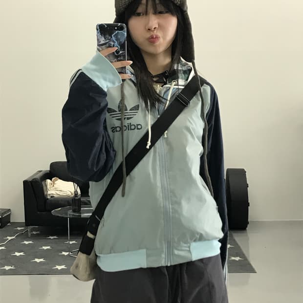 아디다스 스카이블루 코트 범퍼 집업