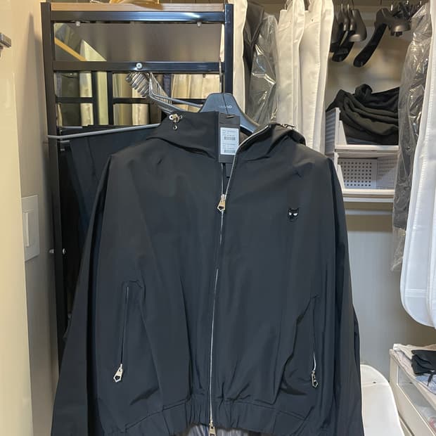 송지오 26SS 지제로 돌먼 점퍼 S사이즈