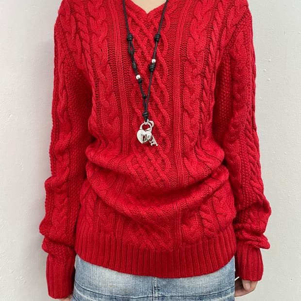 레드 케이블 니트