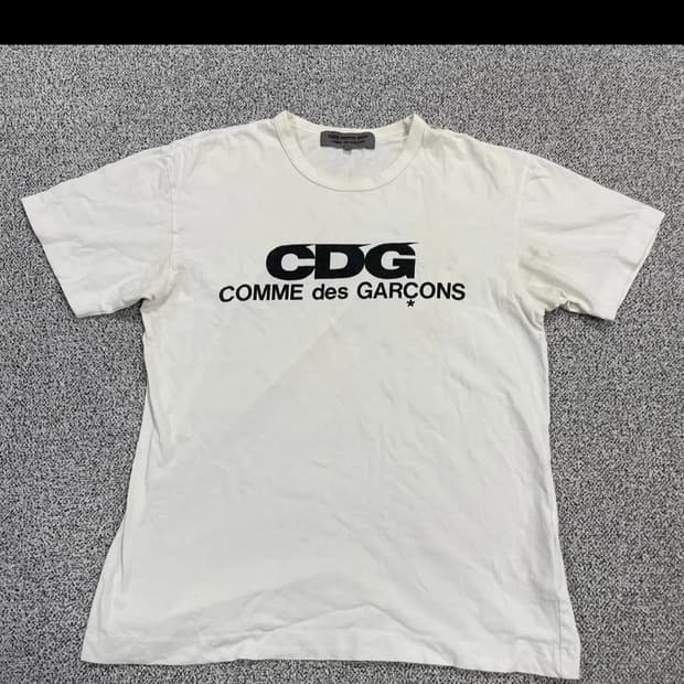 cdg 반팔 (교신 가능)