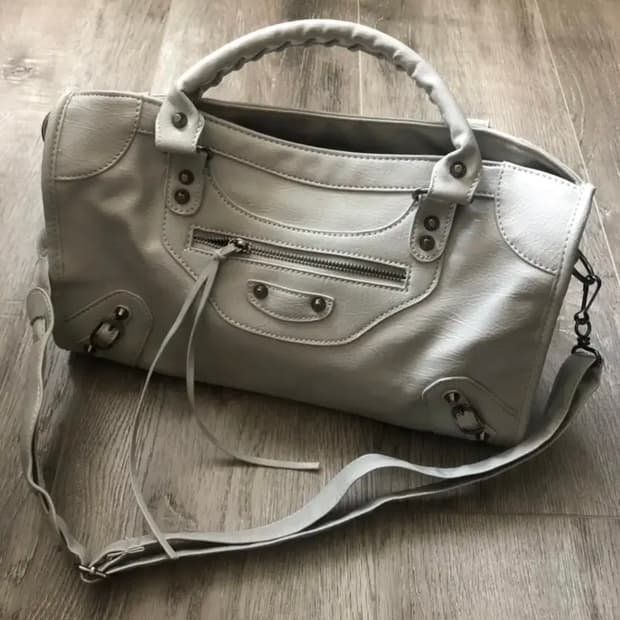 어거스트바이안 발렌시아가백