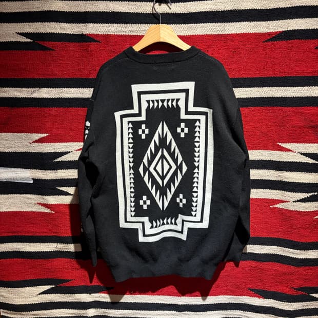 웨스턴 나바호 맨투맨 / western nativeamerican mtm