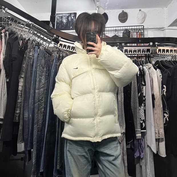 나이키 오버핏 화이트 패딩