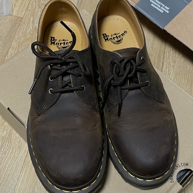 닥터마틴 1461 다크브라운 270 9 42