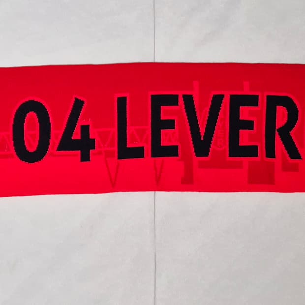 레버쿠젠 머플러 팝니다 