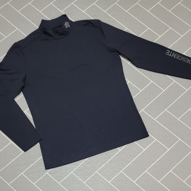 데상트 골프 기모 베이스레이어 105