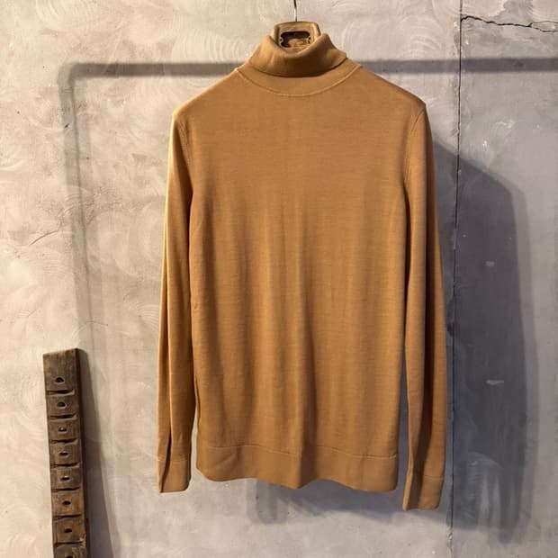 선스펠 터틀넥 니트 남성100