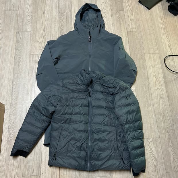 언더아머 2겹 덕다운 경량패딩 110