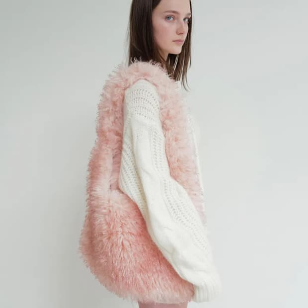 더티스 시어링 버클 퍼백 핑크