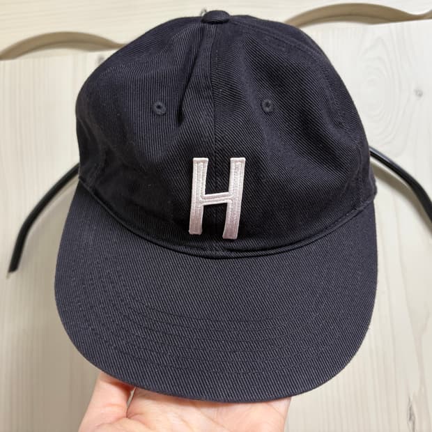 테프 스토어즈 H 로고 M