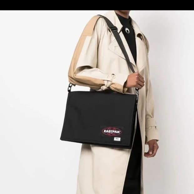 MM6 메종 마르지엘라 X 이스트백 숄더백 블랙