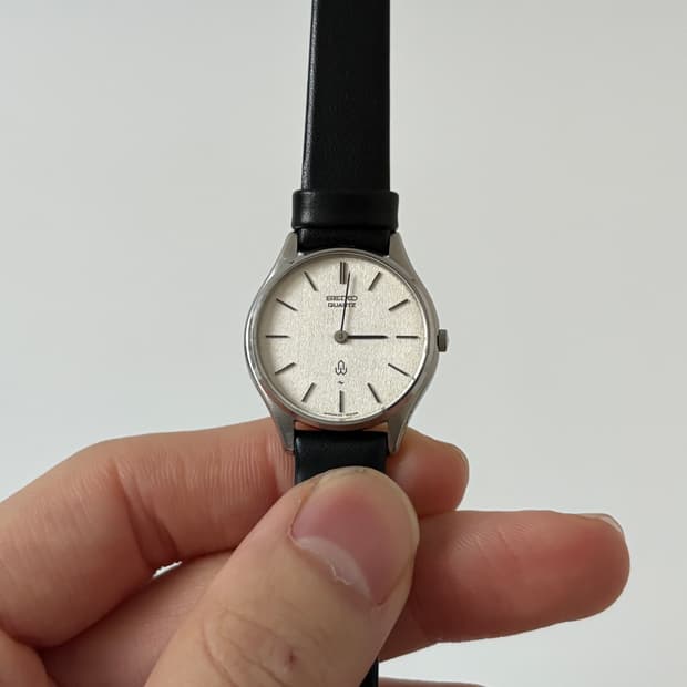 1970s Texture Dial Silver Ladies Quartz
