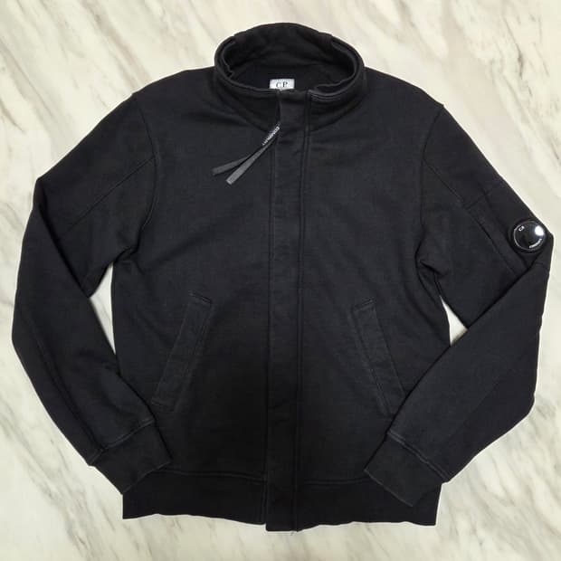 씨피컴퍼니 렌즈 집업 자켓