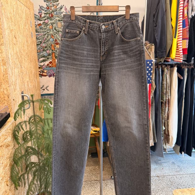 폴로 진스 블랙워싱 데님 팬츠 30