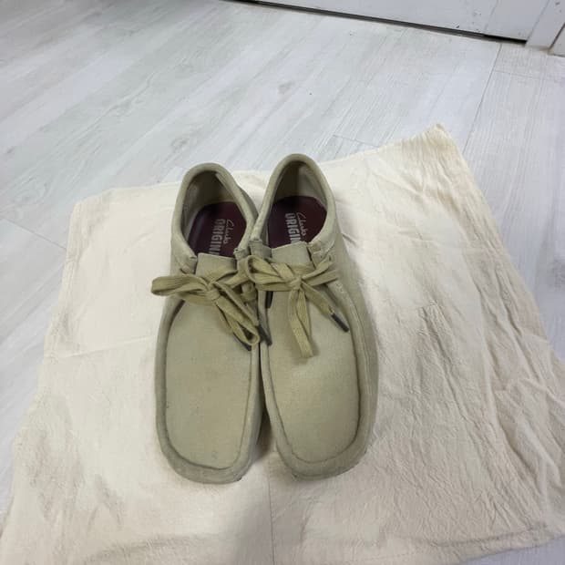 클락스 왈라비 260