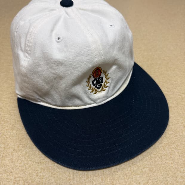 헤리티지플로스 모자