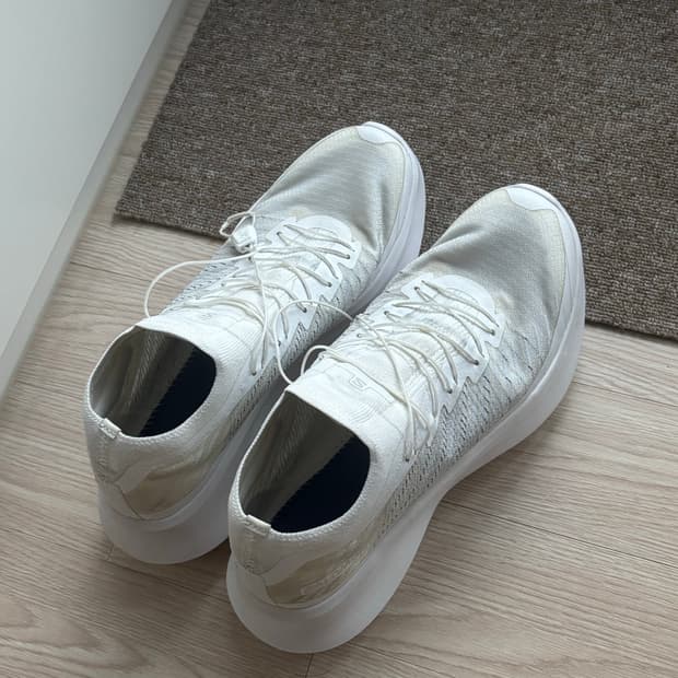 꼼데 살로몬 옴므 펄사 화이트