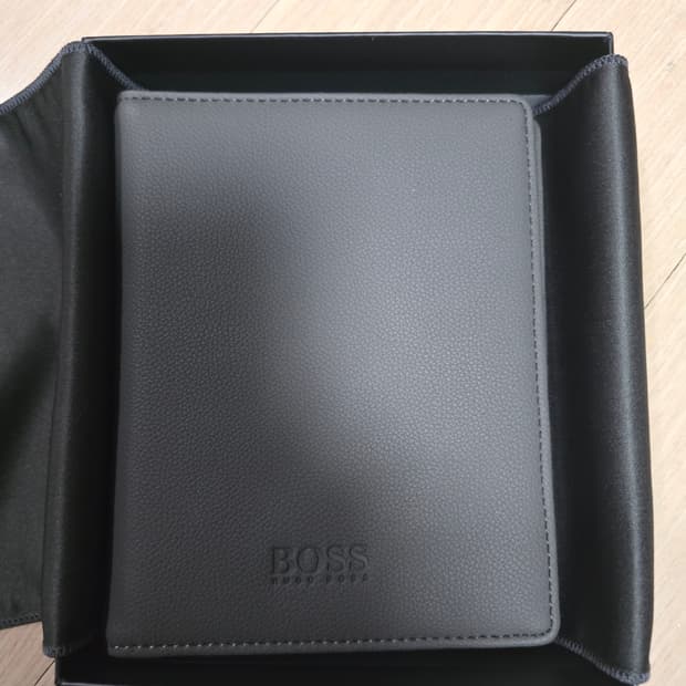 Hugo boss 여권케이스