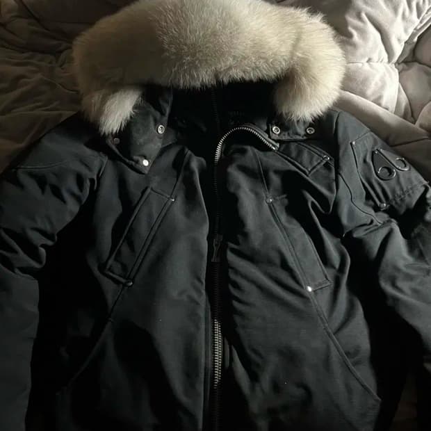 무스너클 발리스틱 화이트퍼