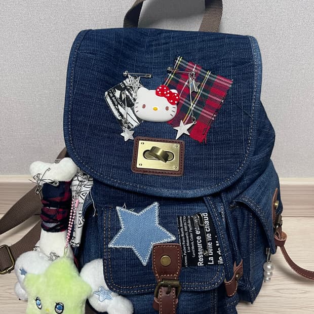 빈티지 헬로키티 백팩