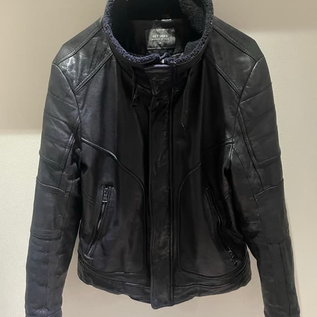 겟 유즈드 레더 패디드 자켓