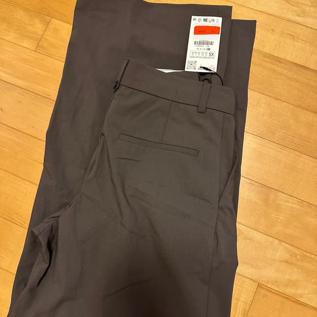 자라 핀턱 슬랙스 브라운 XS