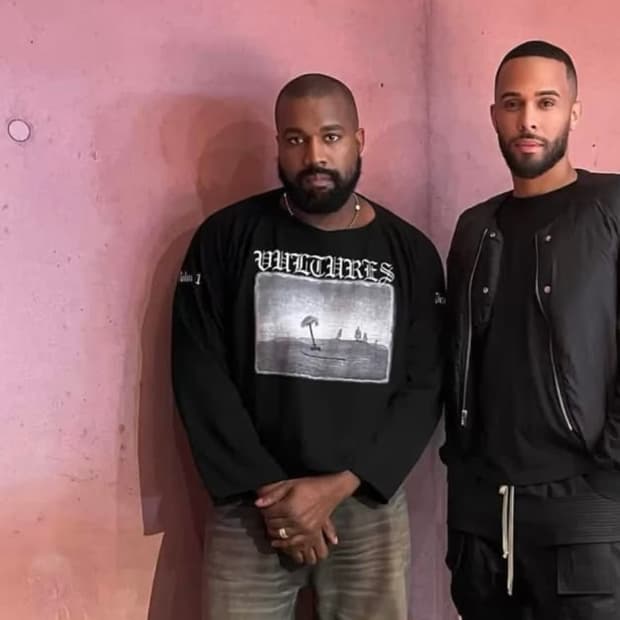 칸예 벌쳐스 1 트랙 리스트 롱슬리브