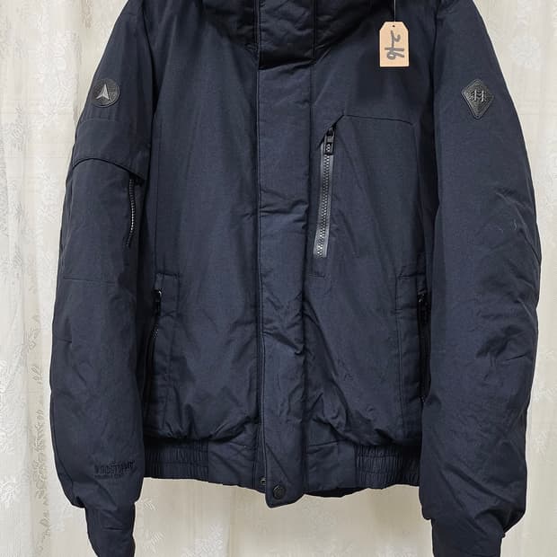 코오롱스포츠   블랙 패딩 점퍼 