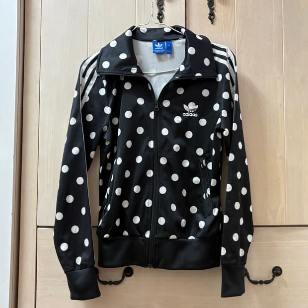 아디다스 땡땡이져지