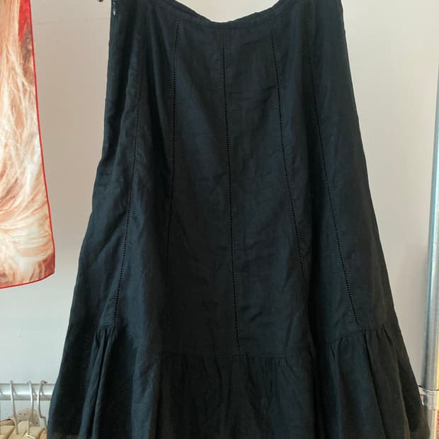 black skirt