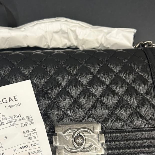 [새 상품급] 샤넬 보이백 캐비어 미디움
