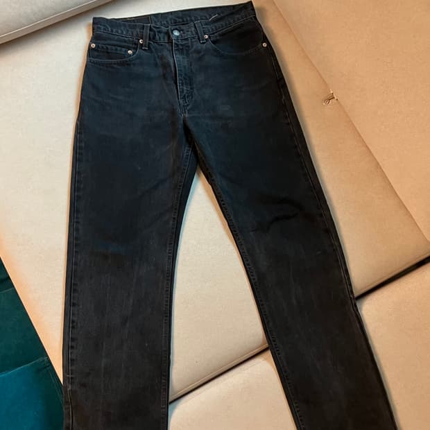 90s Levi’s 505 black jeans