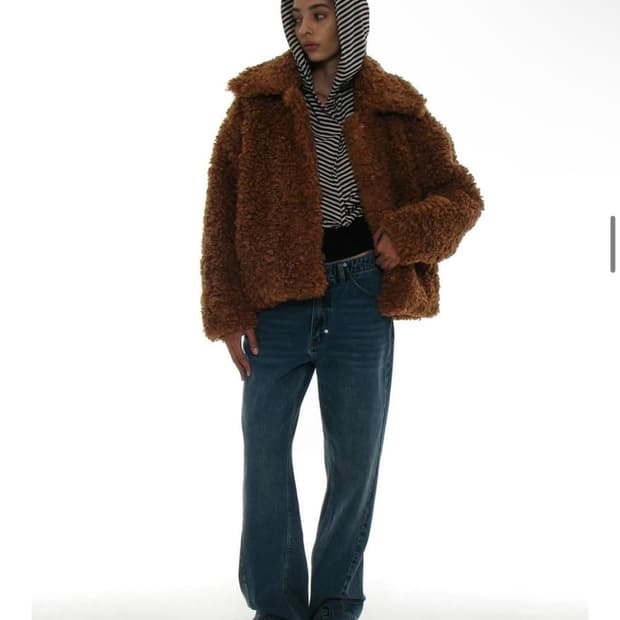 파르티멘토 우먼 와이드 카라 플러피 퍼 코트 퍼자켓