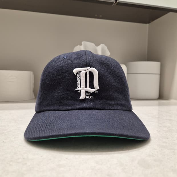 Palyhollywood 팔리할리우드 "P" hat 네이비 볼캡