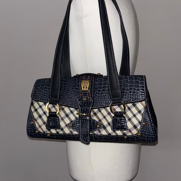Vintage shoulder bag