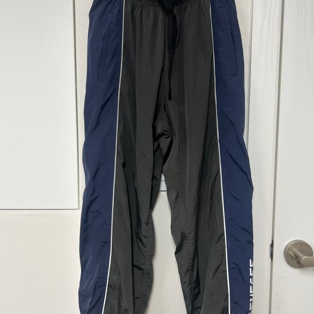 Yeseyesee Trek Pants