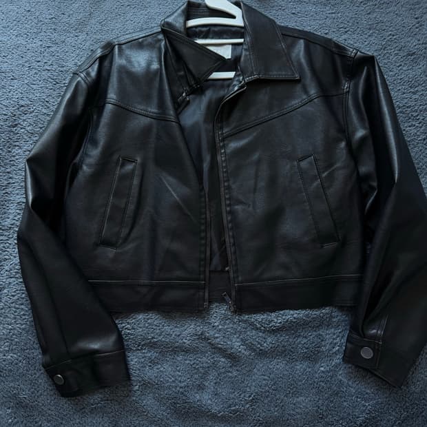 키이라 숏 가죽자켓