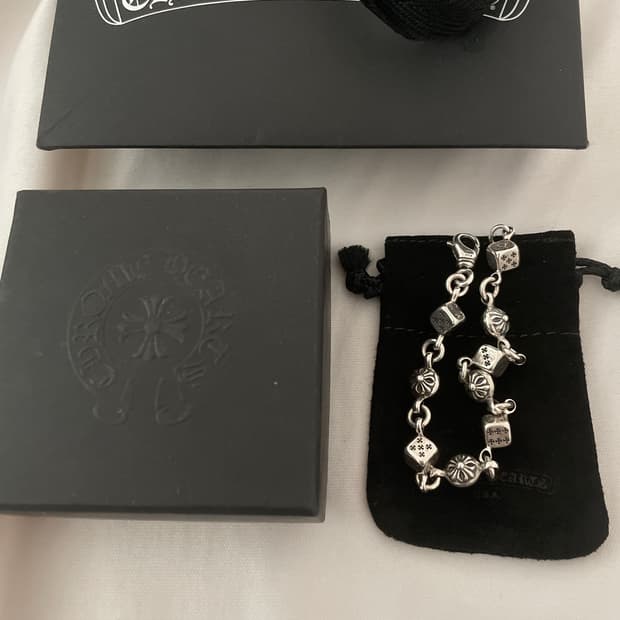 크롬하츠 다이스 팔찌