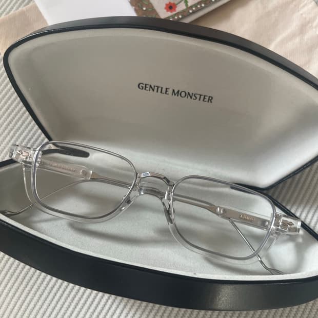 젠틀몬스터 가타 클리어