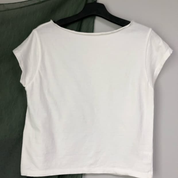 릿킴 ruffle boat neck tee (white)