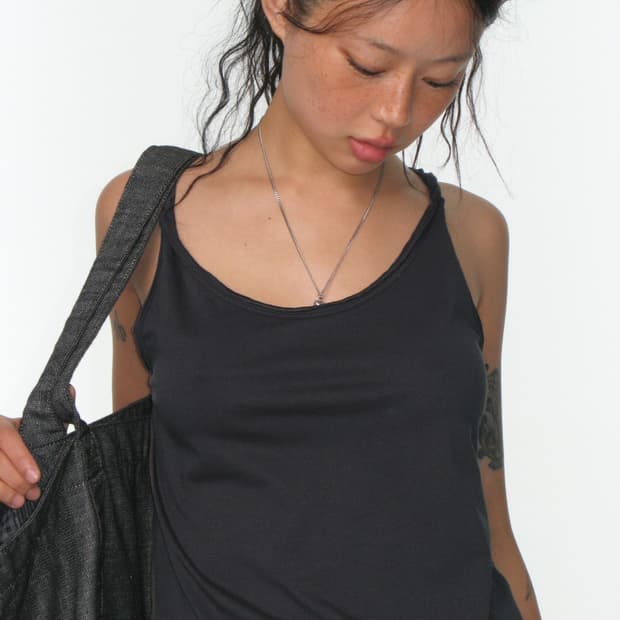 코이세이오 coyseio TWISTED SLEEVELESS 다크네이비