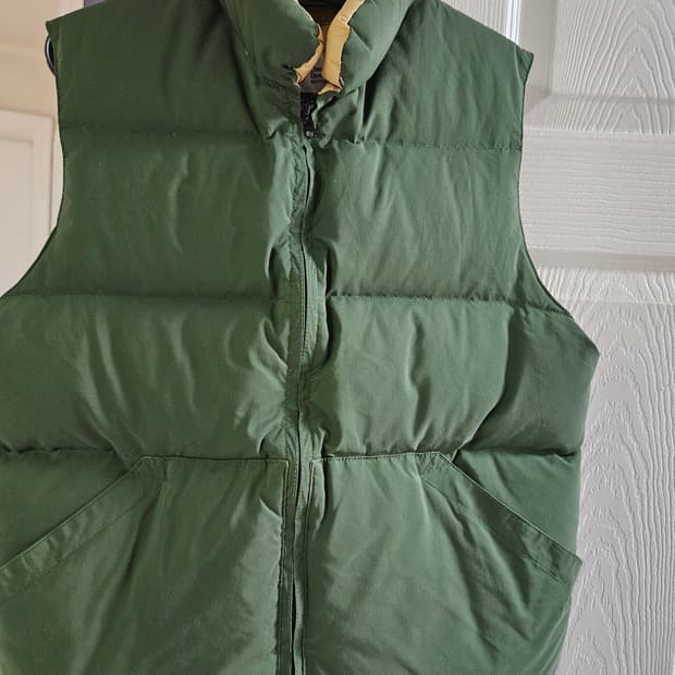 크레센트다운웍스 패딩 베스트