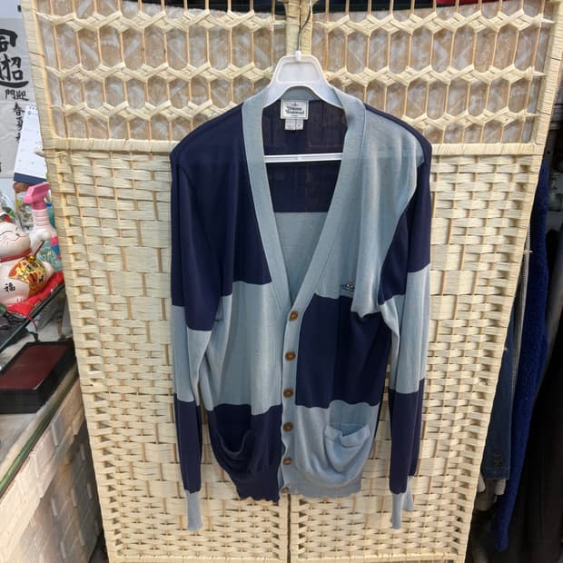 100-105 정품 비비안웨스트우드 오버 가디건 팝니다