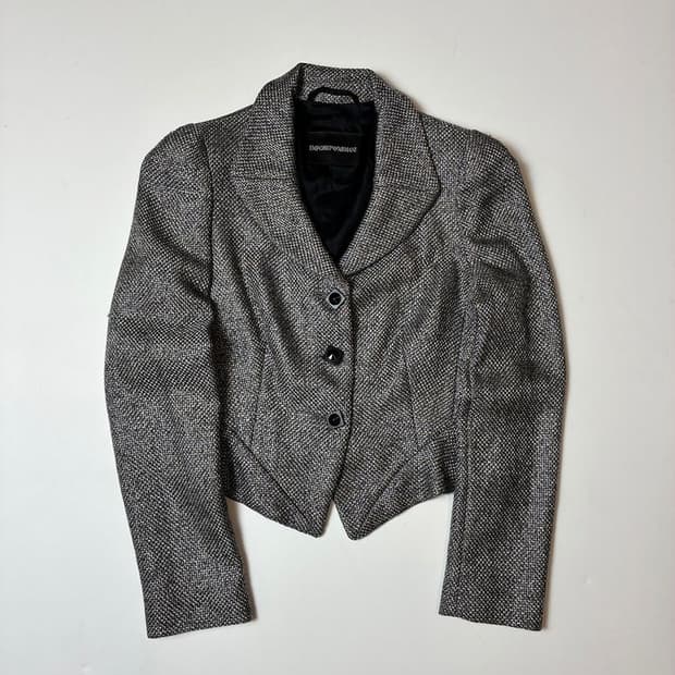 엠포리오 아르마니 퍼프 크롭 블레이저 자켓 PN8638