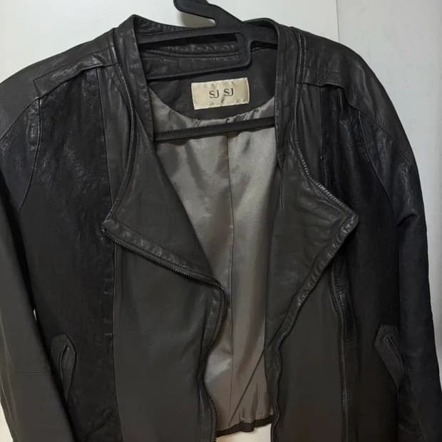 아야즈 블랙레더자켓