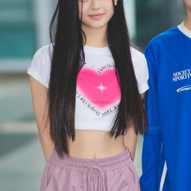 러브이즈트루 SU TWINKLE CROP TEE(WHITE)