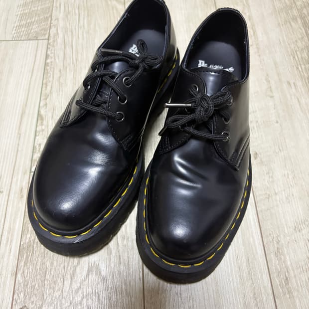 닥터마틴 1461 3홀 쿼드 250